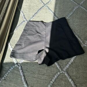 Black cotton dress shorts from Zara